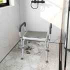 HOMCOM Rust-Free Aluminium Bath Chair w/ Adjustable Height, Grey