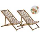 Beliani Set of 2 Acacia Folding Deck Chairs and 2 Replacement Fabrics / Oranges Pattern ANZIO